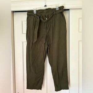 Olive Green Women’s Cropped Pants with Belt